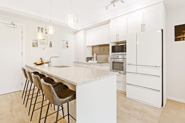 Photo of property in 219 Hibiscus Drive, Orewa, 0931