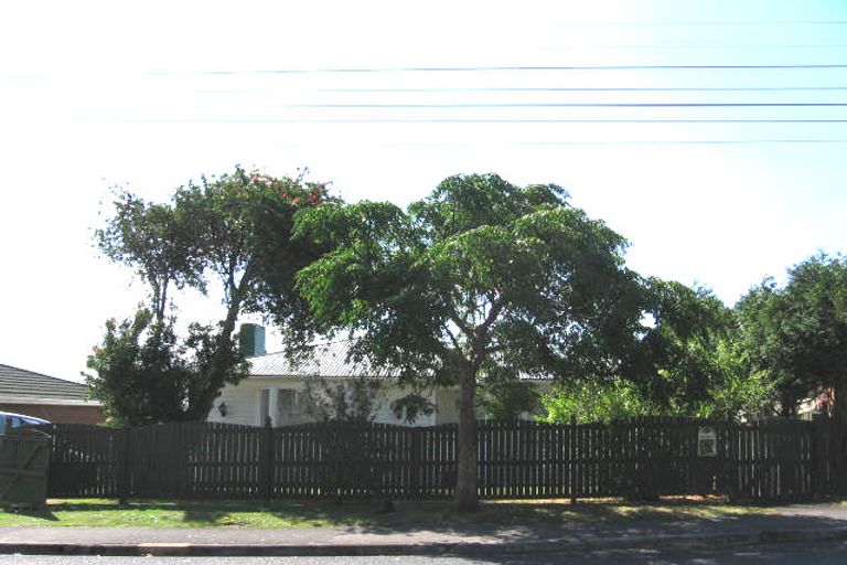 Photo of property in 5 Blease Street, New Lynn, Auckland, 0600