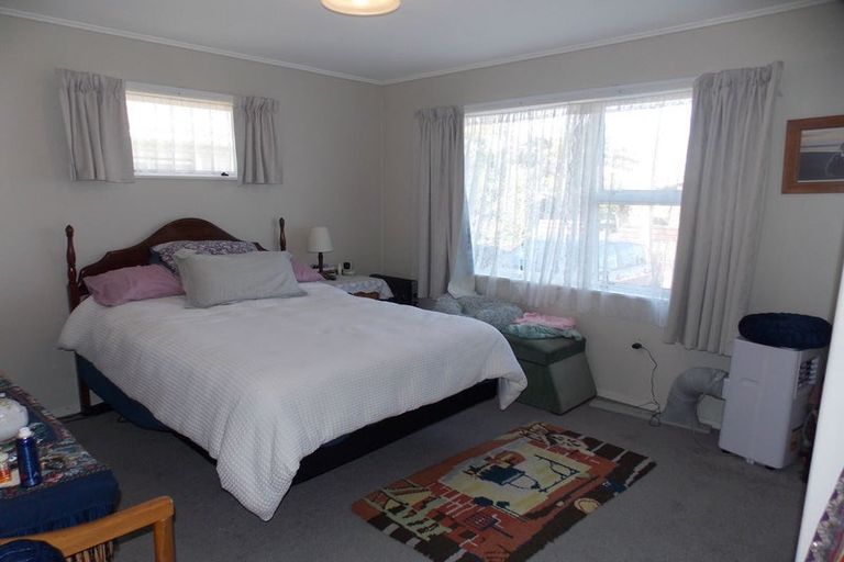 Photo of property in 45 Sutherland Crescent, Westbrook, Palmerston North, 4412