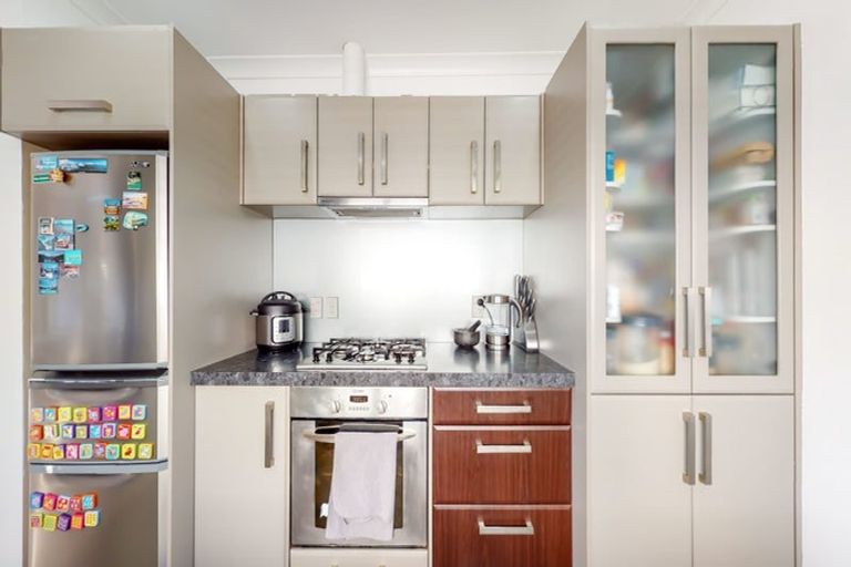 Photo of property in 14c Bracken Road, Newlands, Wellington, 6037