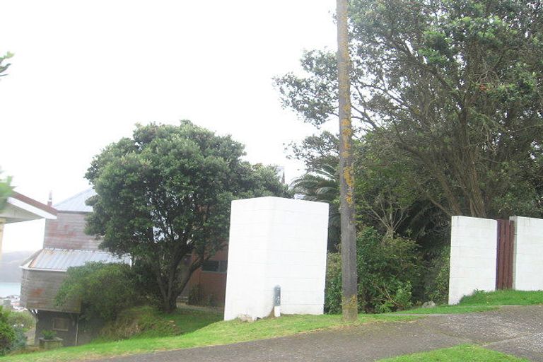 Photo of property in 106 Conclusion Street, Ascot Park, Porirua, 5024