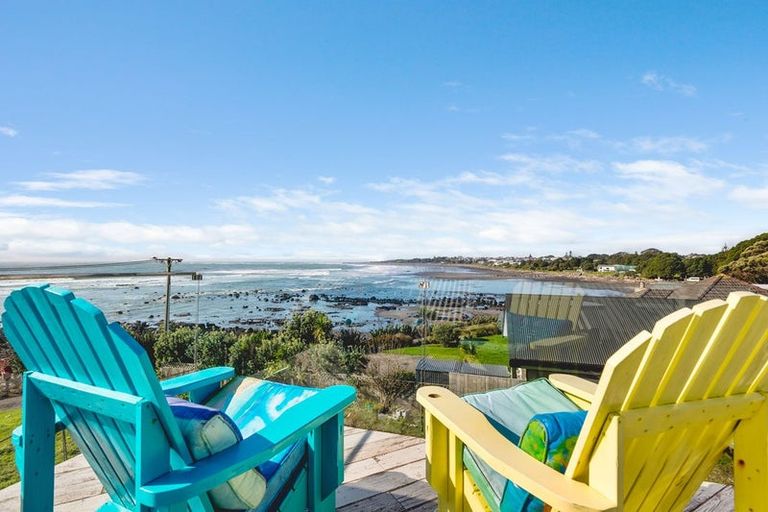 Photo of property in 42 Octavius Place, New Plymouth, 4312