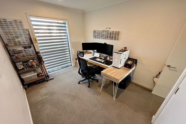 Photo of property in 5/3 Genevieve Lane, Hobsonville, Auckland, 0616