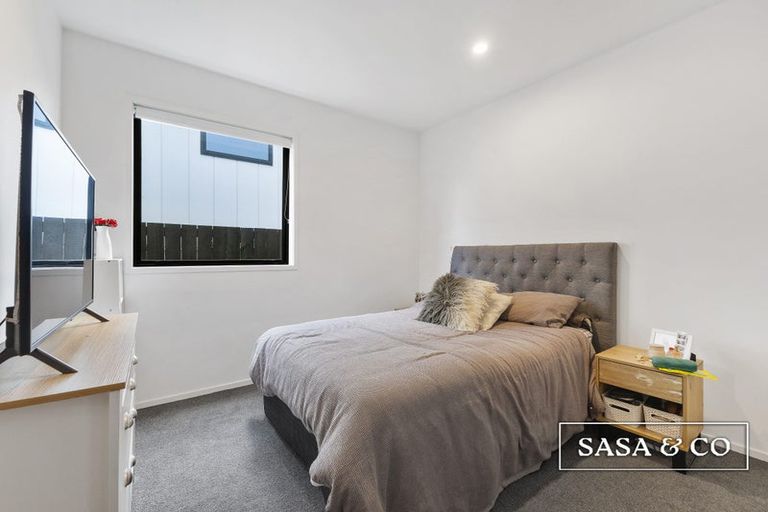 Photo of property in 17c Cessna Crescent, Mangere, Auckland, 2022