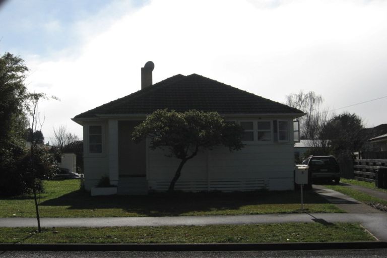 Photo of property in 1 Watts Crescent, Hamilton East, Hamilton, 3216