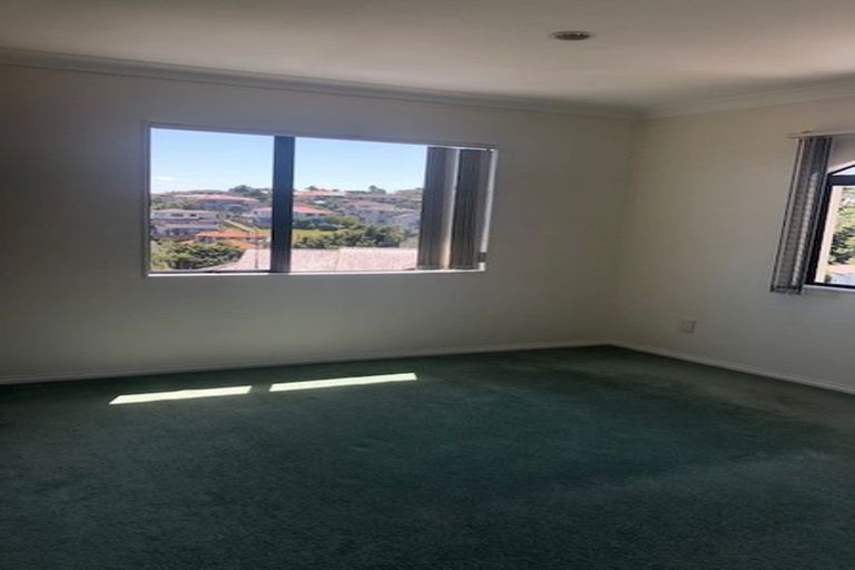 Photo of property in 25 The Enclave, Totara Heights, Auckland, 2105