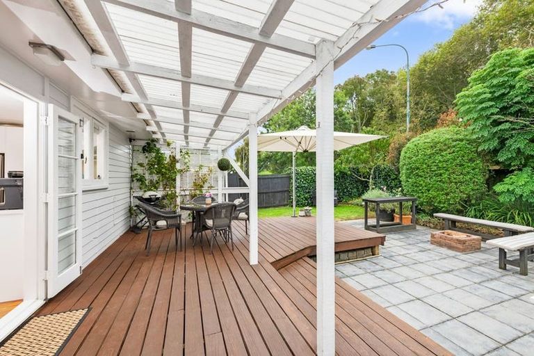 Photo of property in 21 Chartwell Avenue, Glenfield, Auckland, 0629