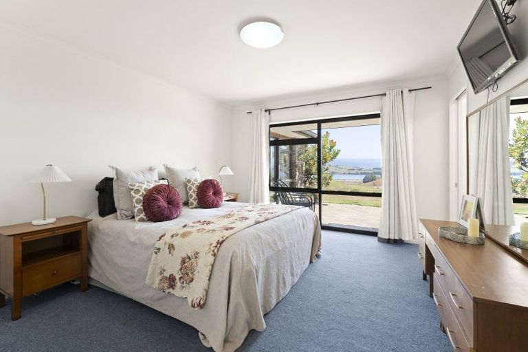 Photo of property in 67 Surrey Heights, Waihola, Outram, 9073