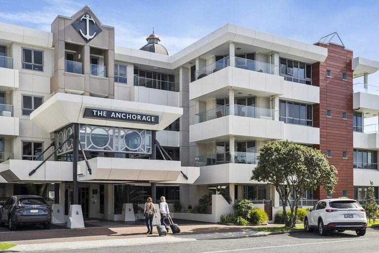 Photo of property in Anchorage Apartments, 211/36 Victoria Road, Mount Maunganui, 3116