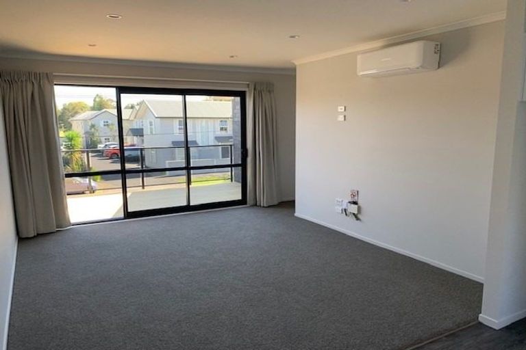 Photo of property in 2/88 Carrington Avenue, Silverdale, Hamilton, 3216