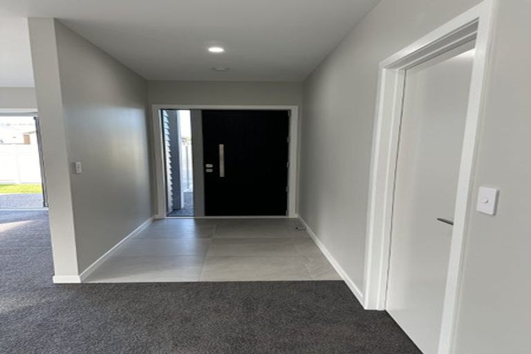 Photo of property in 6 Cassin Place, Taradale, Napier, 4112