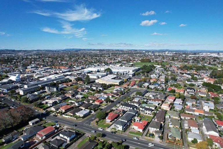 Photo of property in 2/267c Shirley Road, Papatoetoe, Auckland, 2025