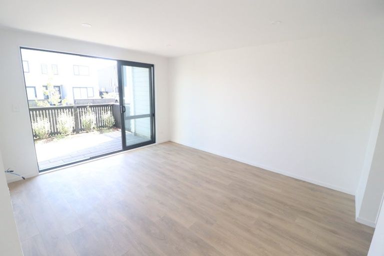 Photo of property in 20 Hiki Street, Hobsonville, Auckland, 0616