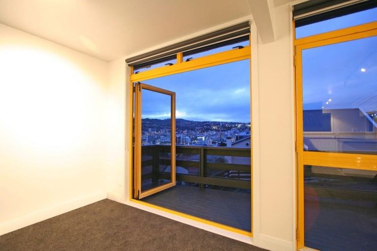 Photo of property in 20 Stafford Street, Mount Victoria, Wellington, 6011