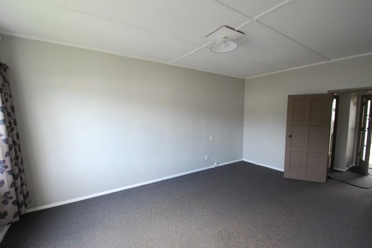 Photo of property in 517 Riverside Drive North, Fairfield, Lower Hutt, 5011