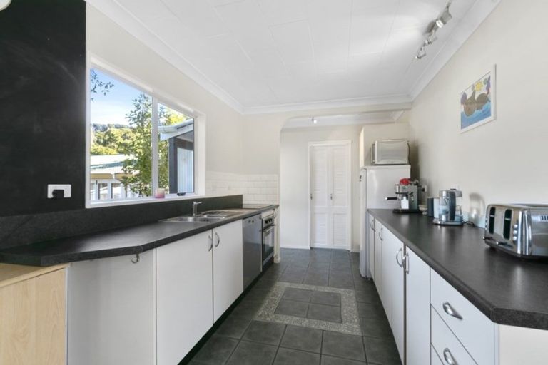 Photo of property in 42 Mcgowan Road, Wainuiomata, Lower Hutt, 5014