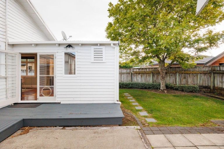 Photo of property in 223 College Street, West End, Palmerston North, 4412