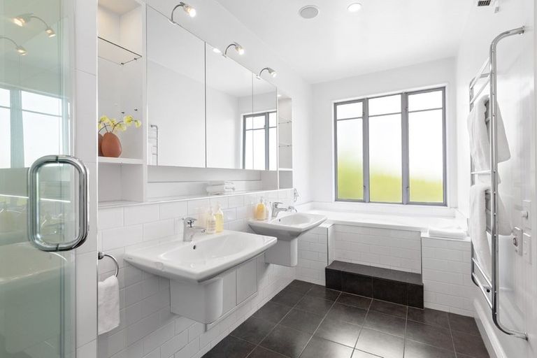 Photo of property in 26 Victoria Avenue, Remuera, Auckland, 1050