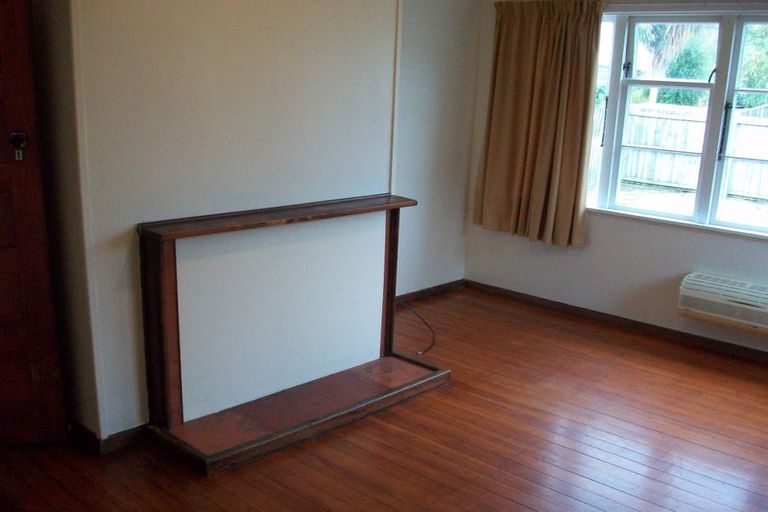 Photo of property in 14 Epsom Road, Sockburn, Christchurch, 8042