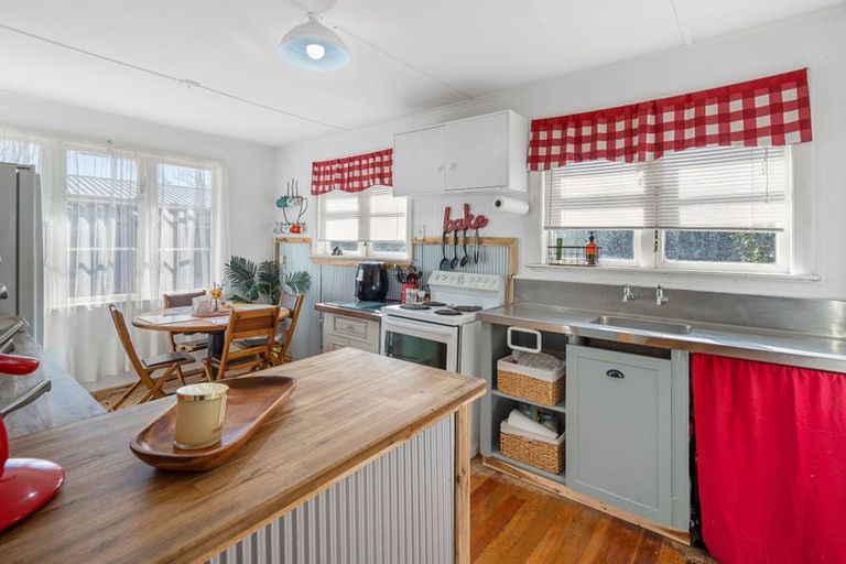 Photo of property in 32 Kummer Crescent, Masterton, 5810