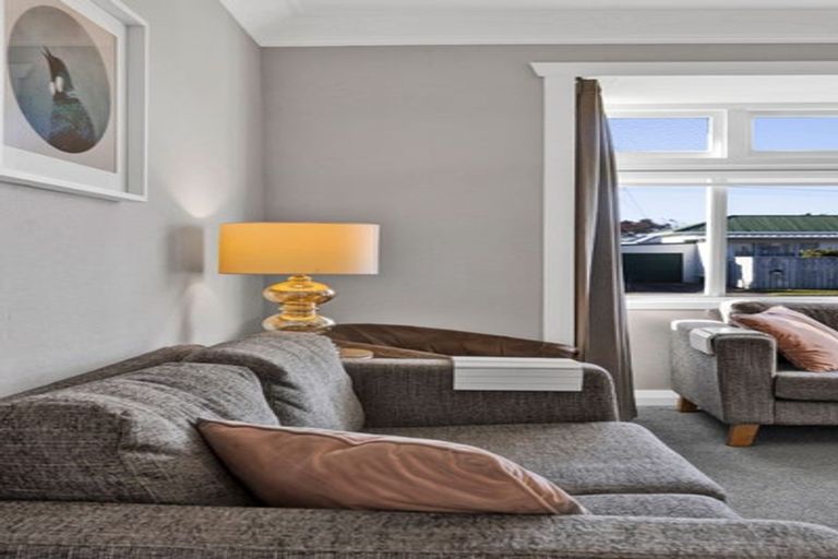 Photo of property in 45 Vogel Street, Hawera, 4610