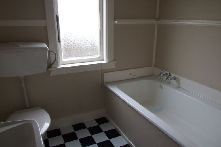 Photo of property in 351 College Street, West End, Palmerston North, 4410