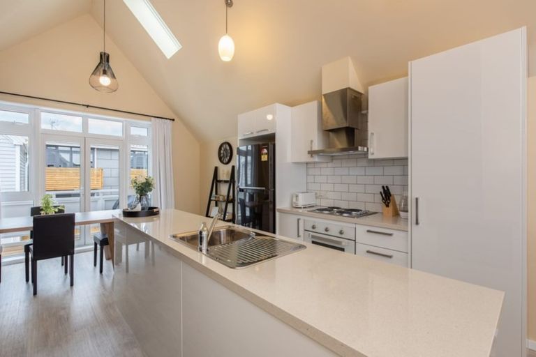 Photo of property in Pirie Street Townhouses, 20/35 Pirie Street, Mount Victoria, Wellington, 6011