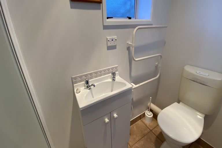 Photo of property in 23 Andrew Road, Howick, Auckland, 2010