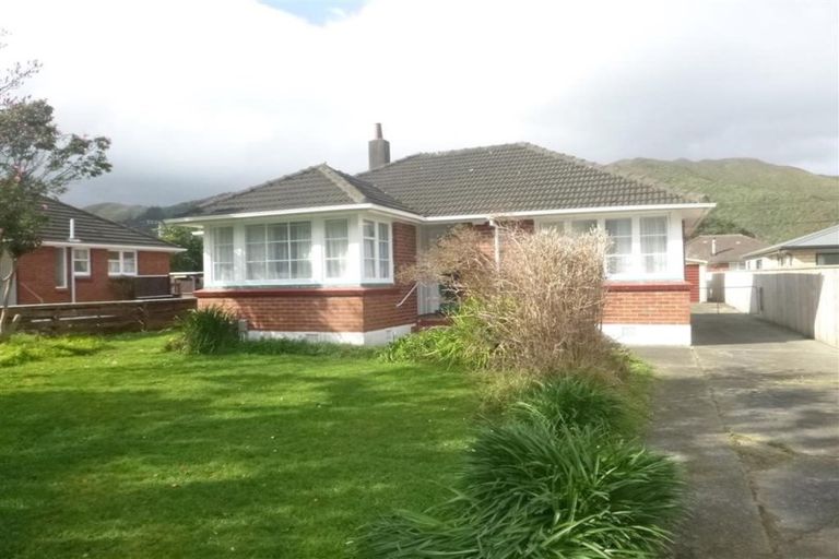 Photo of property in 14 Atiawa Crescent, Waiwhetu, Lower Hutt, 5010