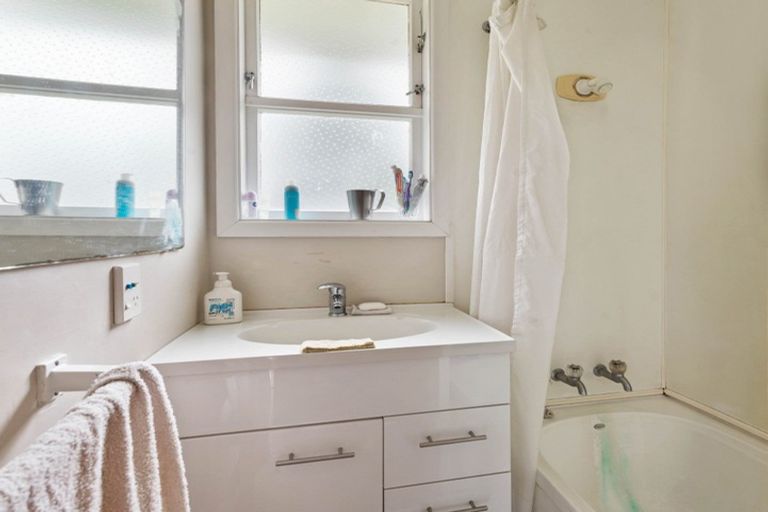 Photo of property in 83 Sunset Road, Mangakakahi, Rotorua, 3015