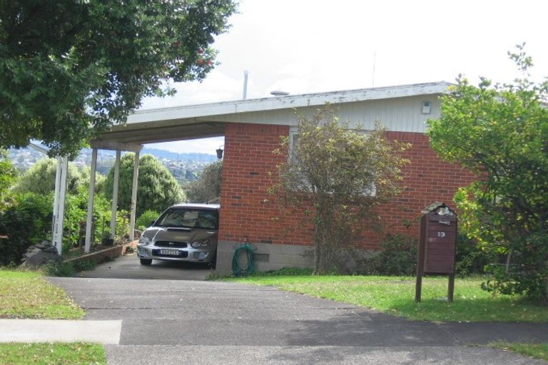 Photo of property in 19 Carole Crescent, Pakuranga, Auckland, 2010
