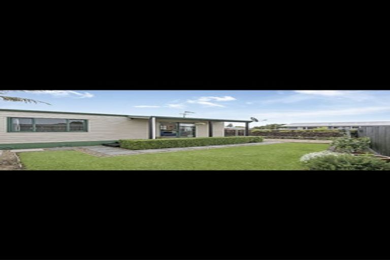 Photo of property in 19 Swan Crescent, Pakuranga, Auckland, 2010