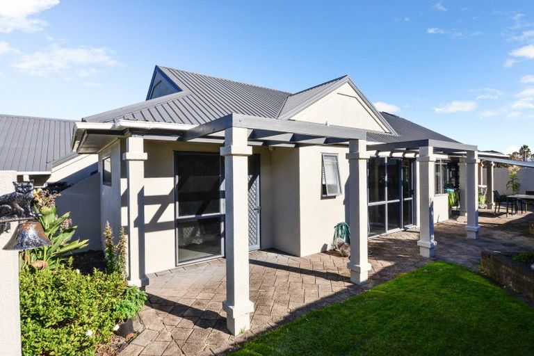 Photo of property in 21 Ayrshire Drive, Grandview Heights, Hamilton, 3200