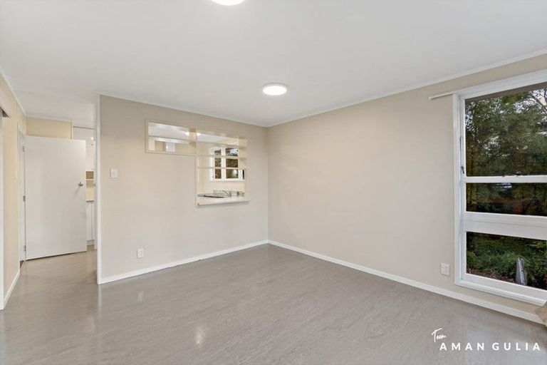 Photo of property in 18 Grandison Crescent, New Lynn, Auckland, 0600