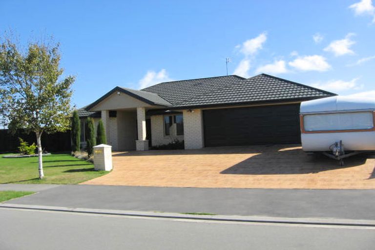Photo of property in 19 Bronte Way, Rolleston, 7614