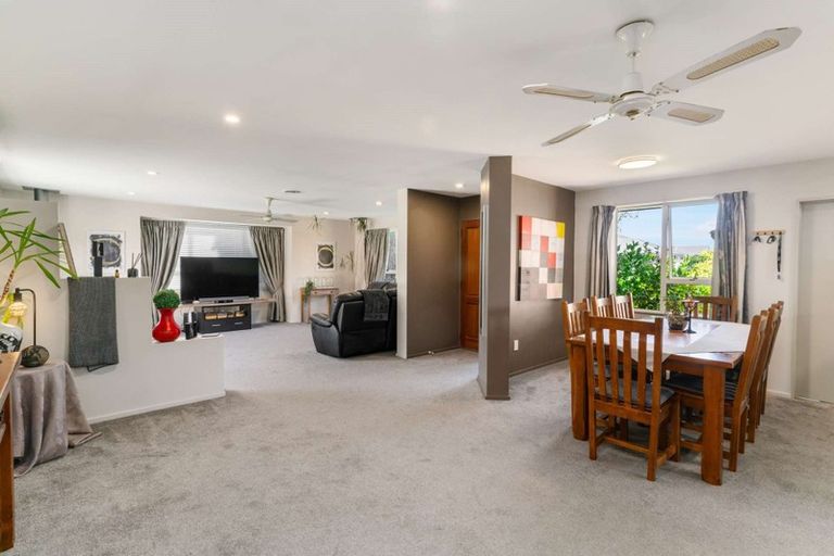 Photo of property in 32 Masefield Drive, Rolleston, 7614