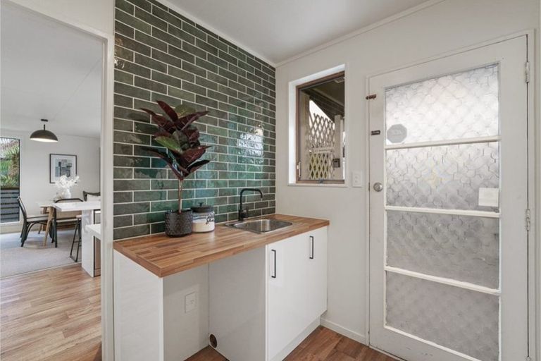 Photo of property in 3 Matipo Street, Levin, 5510