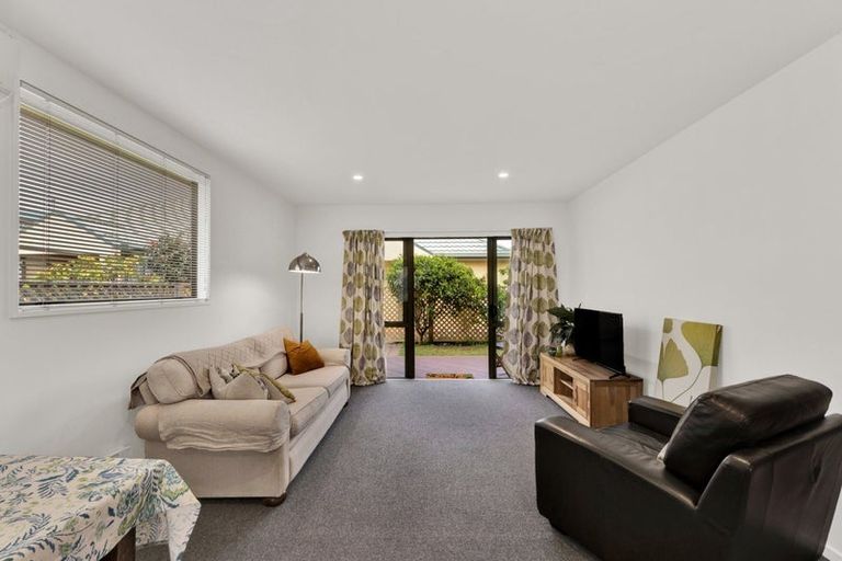 Photo of property in 9/90 Hawke Street, New Brighton, Christchurch, 8083