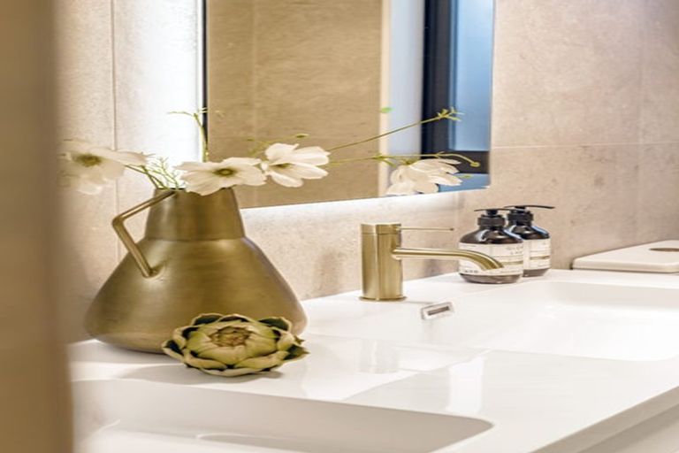 Photo of property in 1 Dorset Down Drive, Karaka, 2580