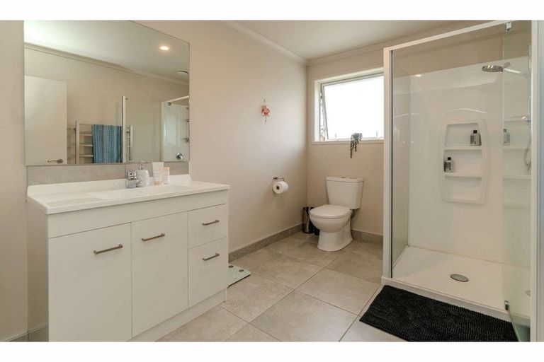 Photo of property in 32 Aranga Road, Kerikeri, 0230