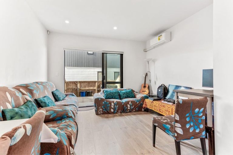 Photo of property in 10/36 Westgate Drive, Westgate, Auckland, 0614