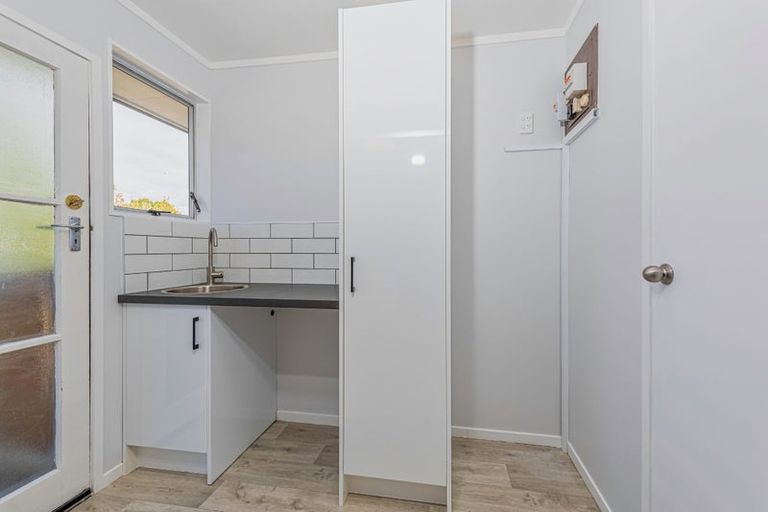 Photo of property in 1/26 Kemp Road, Massey, Auckland, 0614