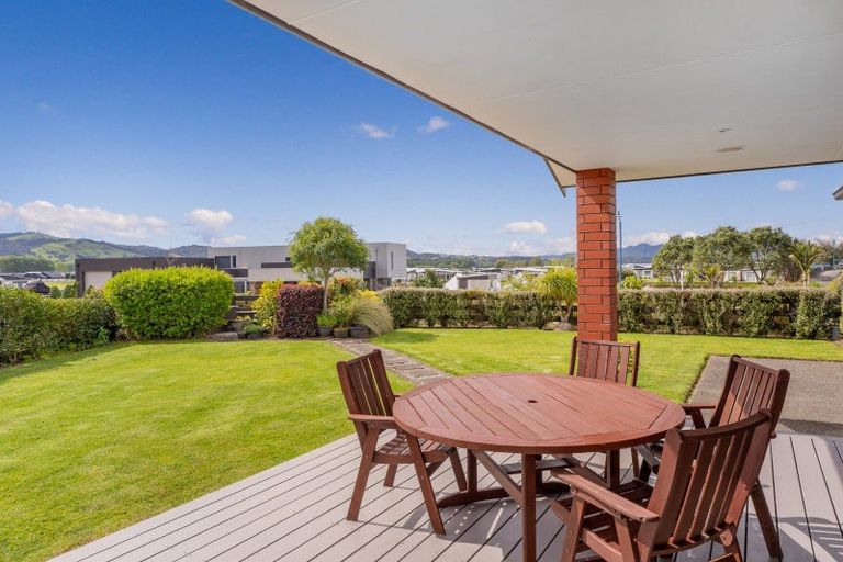 Photo of property in 6 Roseberry Place, Whitianga, 3510