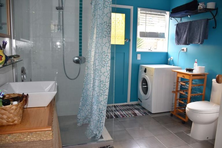 Photo of property in 6 Seaview Road, Paihia, 0200