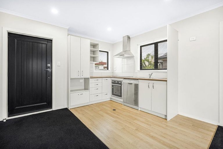 Photo of property in 4/5 Mahana Road, Saint Andrews, Hamilton, 3200