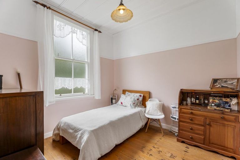 Photo of property in 200 Huia Road, Titirangi, Auckland, 0604