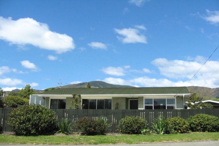 Photo of property in 19 Kaka Street, Stoke, Nelson, 7011