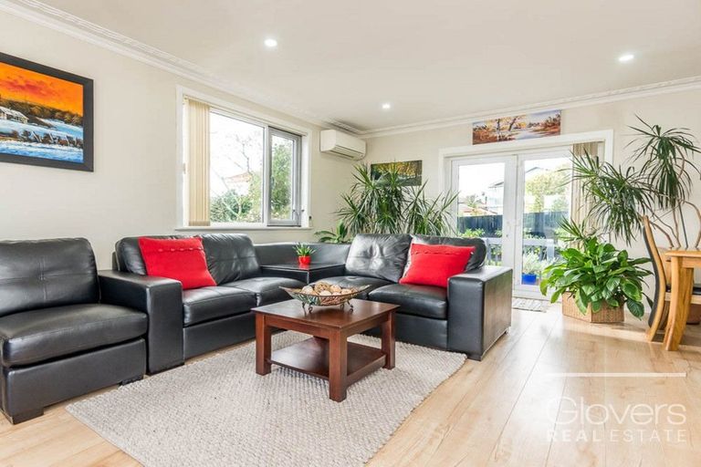 Photo of property in 236 Whitney Street, Blockhouse Bay, Auckland, 0600