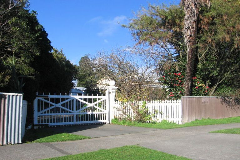 Photo of property in 360 Tremaine Avenue, Takaro, Palmerston North, 4412