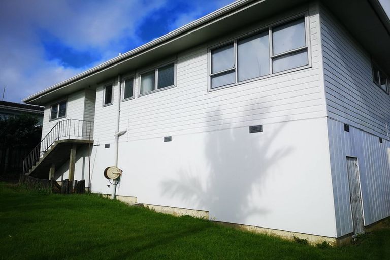 Photo of property in 60 Widmore Drive, Massey, Auckland, 0614